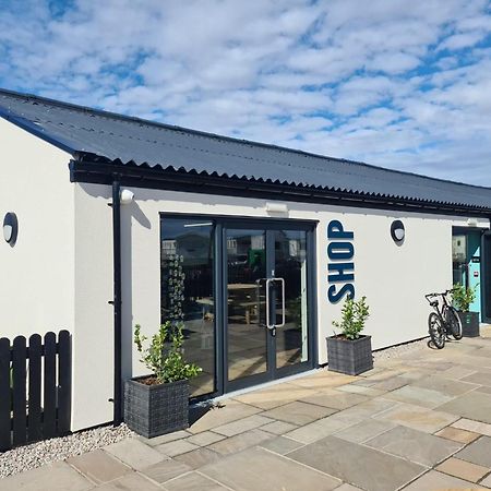 Highway Hotel Lossiemouth Buitenkant foto