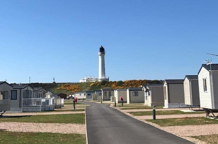 Highway Hotel Lossiemouth Buitenkant foto