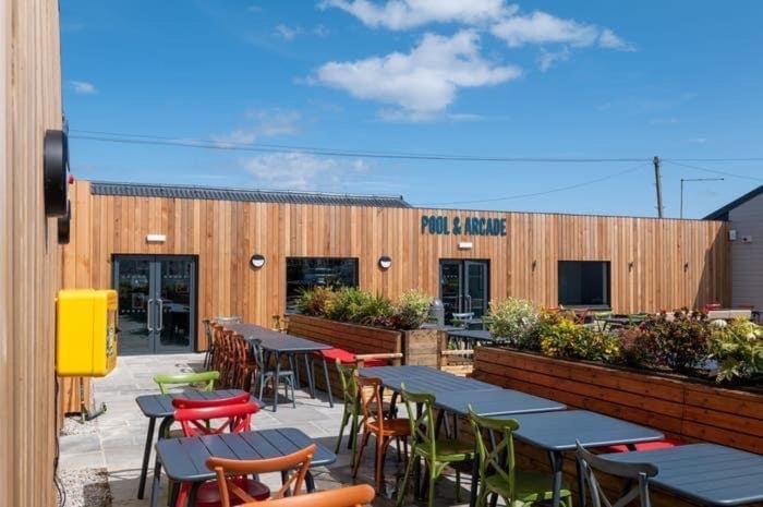 Highway Hotel Lossiemouth Buitenkant foto